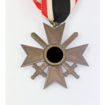  Kriegsverdienstkreuz 2. Klasse mit Schwertern, Buntmetall
