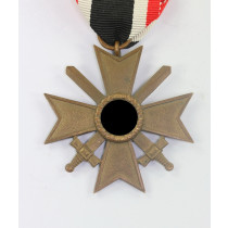 Kriegsverdienstkreuz 2. Klasse mit Schwertern, Hst. 100 (Wächtler & Lange, Mittweida)