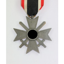 Kriegsverdienstkreuz 2. Klasse mit Schwertern, Hst. 10 (Förster & Barth, Pforzheim)