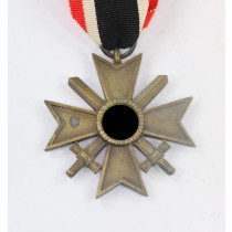 Kriegsverdienstkreuz 2. Klasse mit Schwertern, Hst. 16 (Alois Rettenmaier, Schwäbisch-Gmünd)