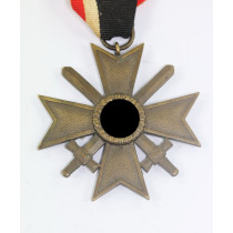 Kriegsverdienstkreuz 2. Klasse mit Schwertern, Hst. 56 (Robert Hauschild, Pforzheim)