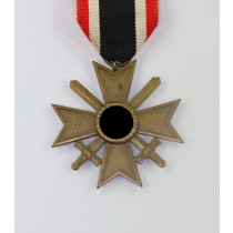  Kriegsverdienstkreuz 2. Klasse mit Schwertern, Hst. 6. (Fritz Zimmermann, Stuttgart)
