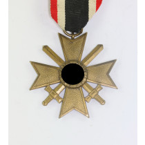 Kriegsverdienstkreuz 2. Klasse mit Schwertern, Hst. 6. (Fritz Zimmermann, Stuttgart)