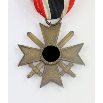 Kriegsverdienstkreuz 2. Klasse mit Schwertern, Hst. 6. (Fritz Zimmermann, Stuttgart)