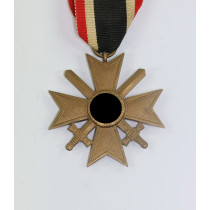 Kriegsverdienstkreuz 2. Klasse mit Schwertern, ohne Hersteller (Buntmetall)