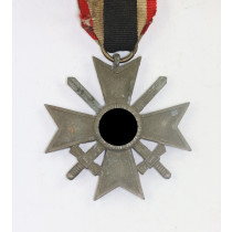Kriegsverdienstkreuz 2. Klasse mit Schwertern, ohne Hersteller (Zink)