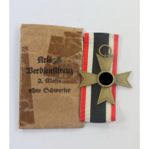  Kriegsverdienstkreuz 2. Klasse (ohne Schwerter), Hst. 19, in Verleihungstüte E. Fred. Wiedmann, Frankfurt a. M S 10