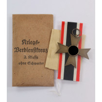 Kriegsverdienstkreuz 2. Klasse (ohne Schwerter), Hst. 1, in Verleihungstüte Deschler & Sohn München