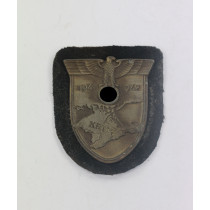 Krimschild auf schwarzen Panzer (!) Stoff, Wilhelm Deumer, Lüdenscheid 