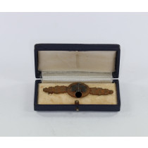 Frontflugspange für Jäger in Bronze, im Etui
