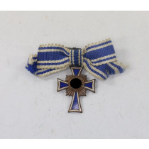  Miniatur Mutterkreuz in Bronze an Schleife, Hst. L/53 ( Hymmen & Co., Lüdenscheid)