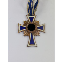 Mutterkreuz in Bronze, 16. Dezember 1938 Adolf Hitler