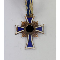  Mutterkreuz in Bronze, 16. Dezember 1938 Adolf Hitler