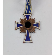 Mutterkreuz in Bronze, 16. Dezember 1938 Adolf Hitler