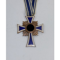 Mutterkreuz in Bronze