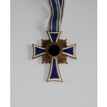 Mutterkreuz in Bronze, Der Deutschen Mutter