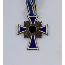 Mutterkreuz in Bronze, Der Deutschen Mutter