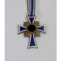 Mutterkreuz in Bronze, Der Deutschen Mutter