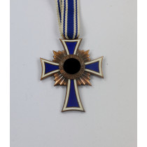  Mutterkreuz in Bronze, Der Deutschen Mutter