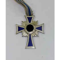 Mutterkreuz in Silber (2. Stufe)