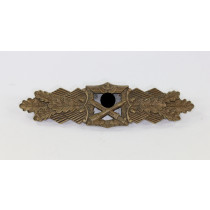 Nahkampfspange in Bronze, Hst. A.G.M.u.K.