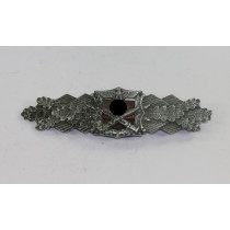 Nahkampfspange, Hst. A.G.M.u.K. Gablonz (Arbeits Gemeinschaft Metalle und Kunsstoffe) - Bodenfund