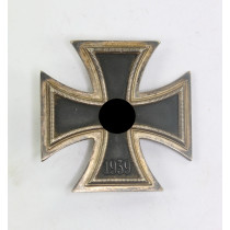 Nicht magnetisches Eisernes Kreuz 1. Klasse 1939, Hst. L55 unter Nadelhaken (Wächtler & Lange, Mittweida)
