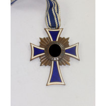 Mutterkreuz in Bronze