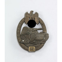 Panzerkampfabzeichen in Bronze mit Einsatzzahl 25, C.E. Juncker