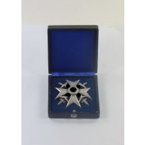 Spanienkreuz in Silber mit Schwertern, Hst. CEJ 900, im Etui