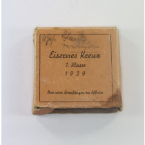 Umkarton Eisernes Kreuz 1. Klasse 1939, Fritz Zimmermann, Stuttgart - Nur vom Empfänger zu öffnen