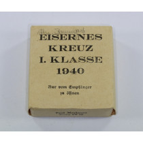 Umkarton Eisernes Kreuz 1. Klasse 1940 (!), Fehldruck (!), Paul Meybauer Berlin SW 68