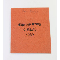 Verleihungstüte Eisernes Kreuz 2. Klasse 1939, Berg & Nolte, orange Tüte