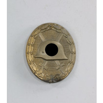 Verwundetenabzeichen in Gold, Hst. 107