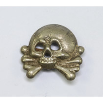 Wehrmacht Heer, Totenkopf Auflage für einen Kragenspiegel der Panzertruppe (Buntmetall)