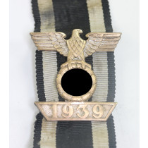Wiederholungsspange 2. Klasse 1939, 2. Form, Wilhelm Deumer, Lüdenscheid (Buntmetall)