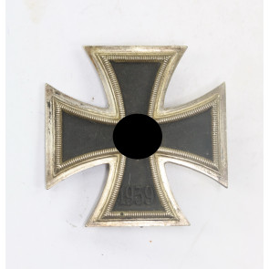  Eisernes Kreuz 1. Klasse 1939, Hst. L/11 auf der Nadel(!) (Wilhelm Deumer, Lüdenscheid)