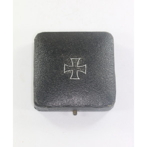 Etui Eisernes Kreuz 1. Klasse 1939, gewölbter Deckel