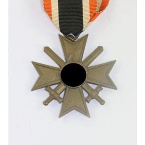 Kriegsverdienstkreuz 2. Klasse mit Schwertern (Buntmetall), oranges Band 