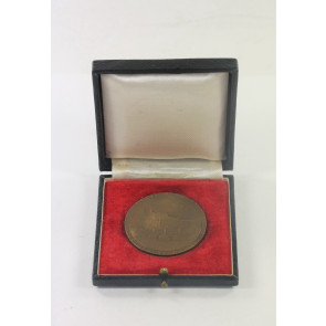 Medaille für den Einmarsch in Prag am 15.März 1939 der Panzer Abwehr Abteilung 39, im Etui P 39