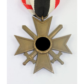  Kriegsverdienstkreuz 2. Klasse mit Schwertern, ohne Hersteller (Buntmetall)