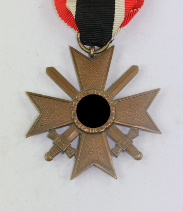 Kriegsverdienstkreuz 2. Klasse mit Schwertern, ohne Hersteller (Buntmetall) - Militaria-Berlin