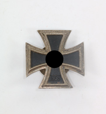  Eisernes Kreuz 1. Klasse 1939, Hst. L/10, an Schraubscheibe (!) - Militaria-Berlin