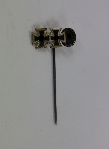  9 MM Miniatur EK 1. und 2. Klasse 1939 und VWA Schwarz 1939, Hst. L/18 (B.H. Mayer, Pforzheim) - Militaria-Berlin