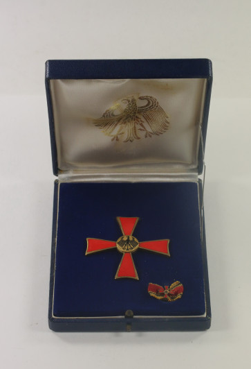 BRD, Bundesverdienstkreuz Verdienstkreuz 1. Klasse, im Etui, C.E. Juncker - Militaria-Berlin