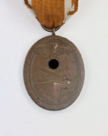  Deutsches Schutzwall Ehrenzeichen - Für Arbeit zum Schutze Deutschlands - Militaria-Berlin