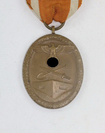 Deutsches Schutzwall Ehrenzeichen - Militaria-Berlin