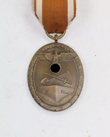  Deutsches Schutzwall Ehrenzeichen, "Für Arbeit zum Schutze Deutschlands" - Militaria-Berlin