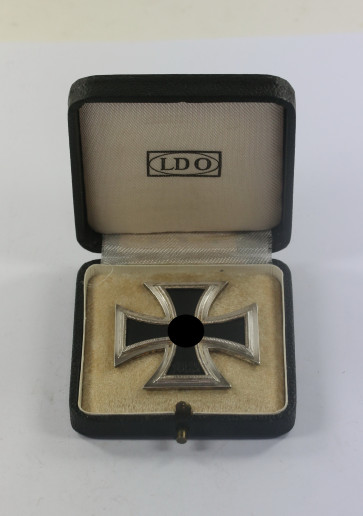  Eisernes Kreuz 1. Klasse 1939, Hst. L55, im LDO Etui - Militaria-Berlin