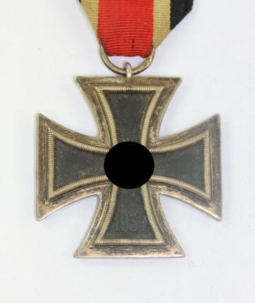  Eisernes Kreuz 2. Klasse 1939,Hst. 24 (Arbeitsgemeinschaft der Hanauer Plakettenhersteller, Hanau) - Militaria-Berlin